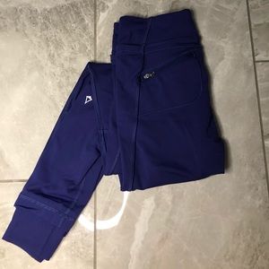 Rare ivivva cuffed leggings with hot pink waist